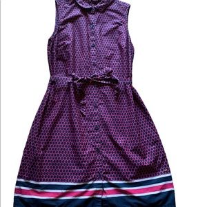 Tommy Hilfiger, Women's Waste Tie
Sleeveless Cotton Button Front Shirt. Size XL